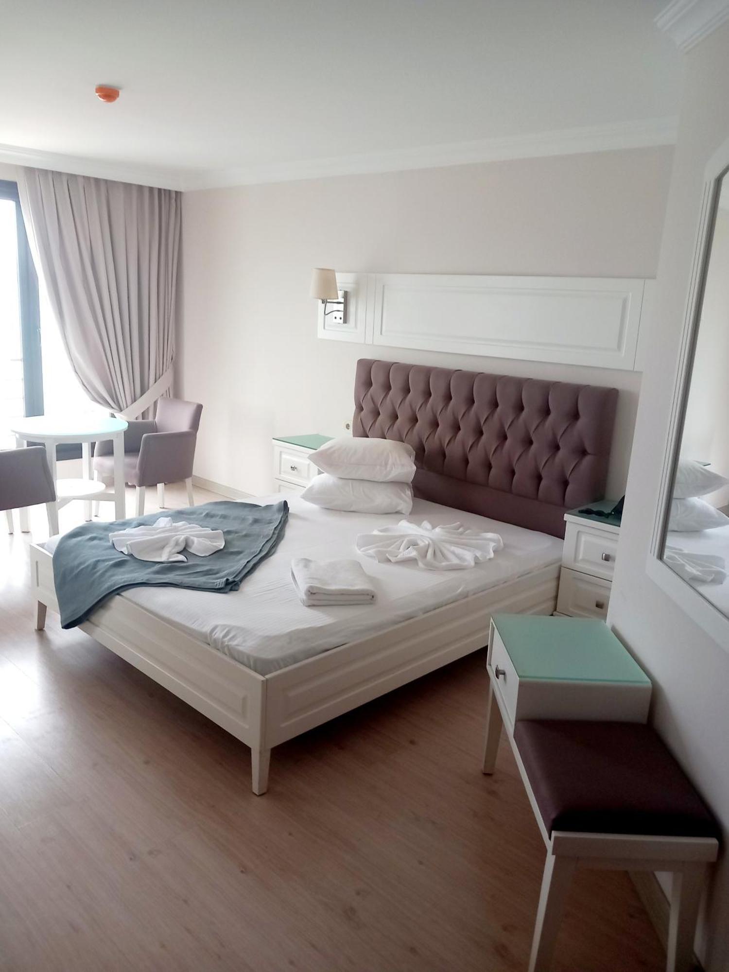 Blue Pier Hotel 코자엘리 외부 사진
