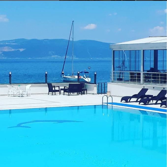 Blue Pier Hotel 코자엘리 외부 사진
