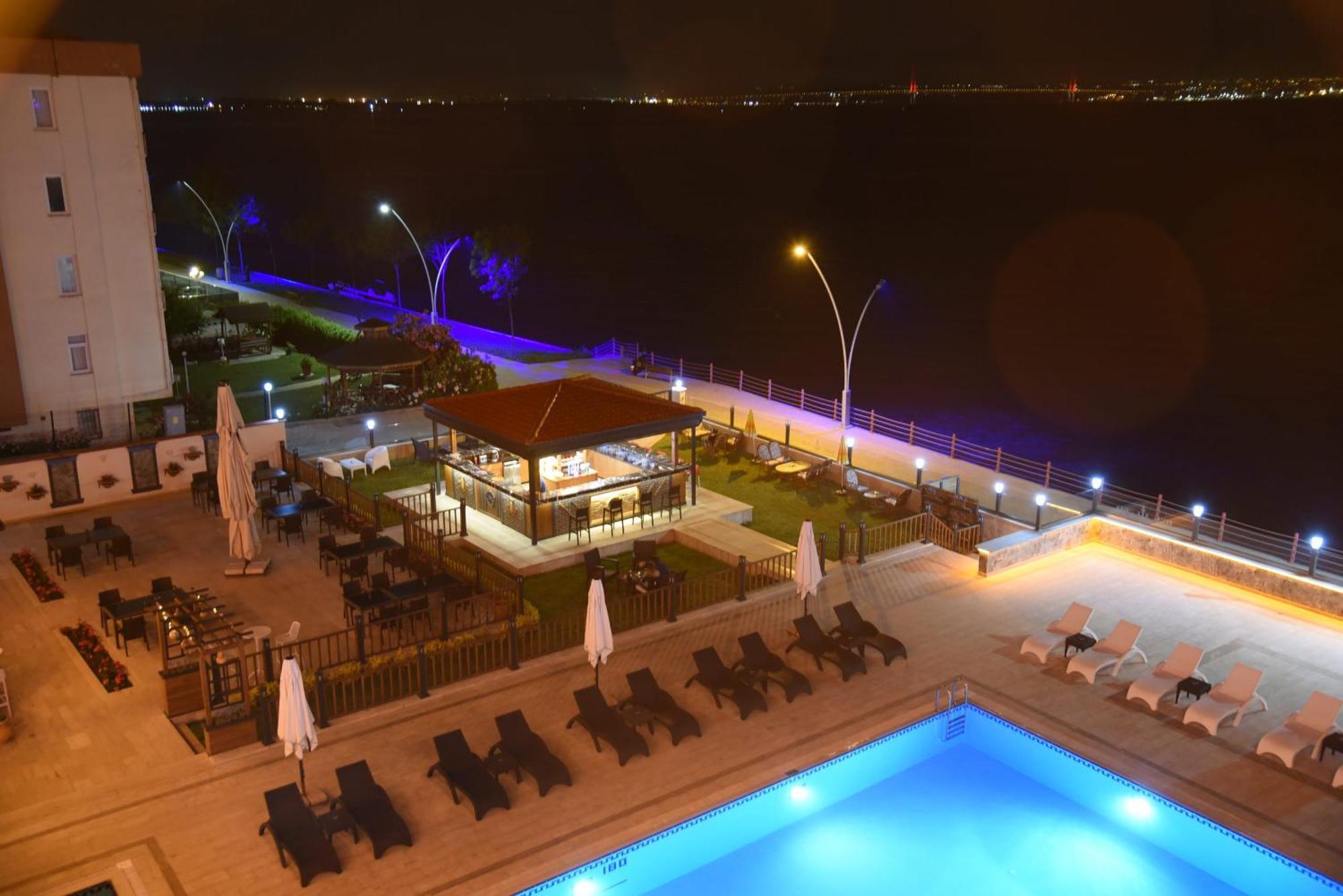 Blue Pier Hotel 코자엘리 외부 사진