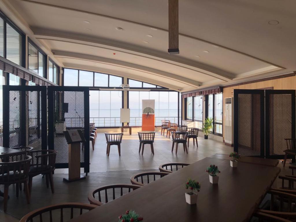 Blue Pier Hotel 코자엘리 외부 사진